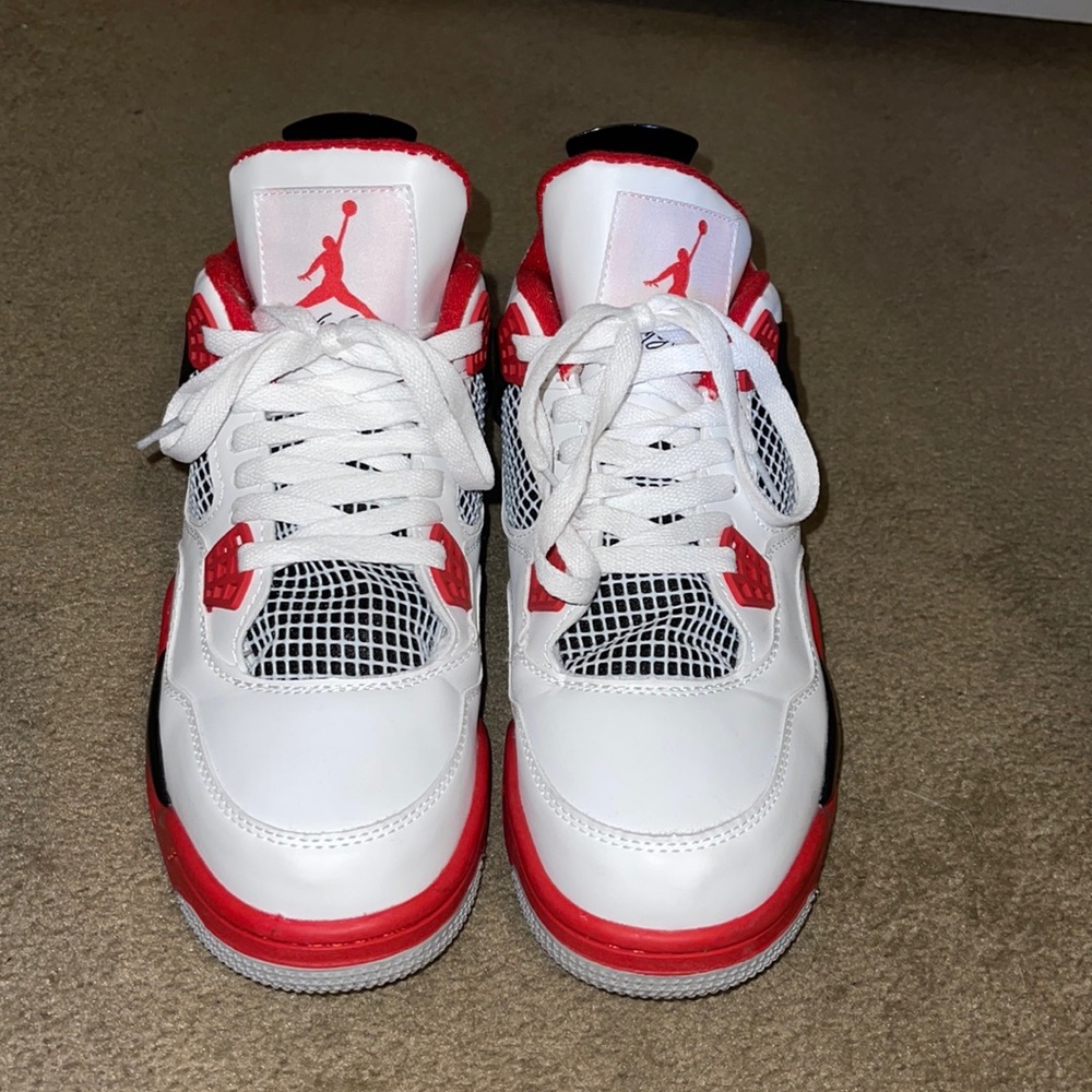 Jordan 4 Fire Reds
